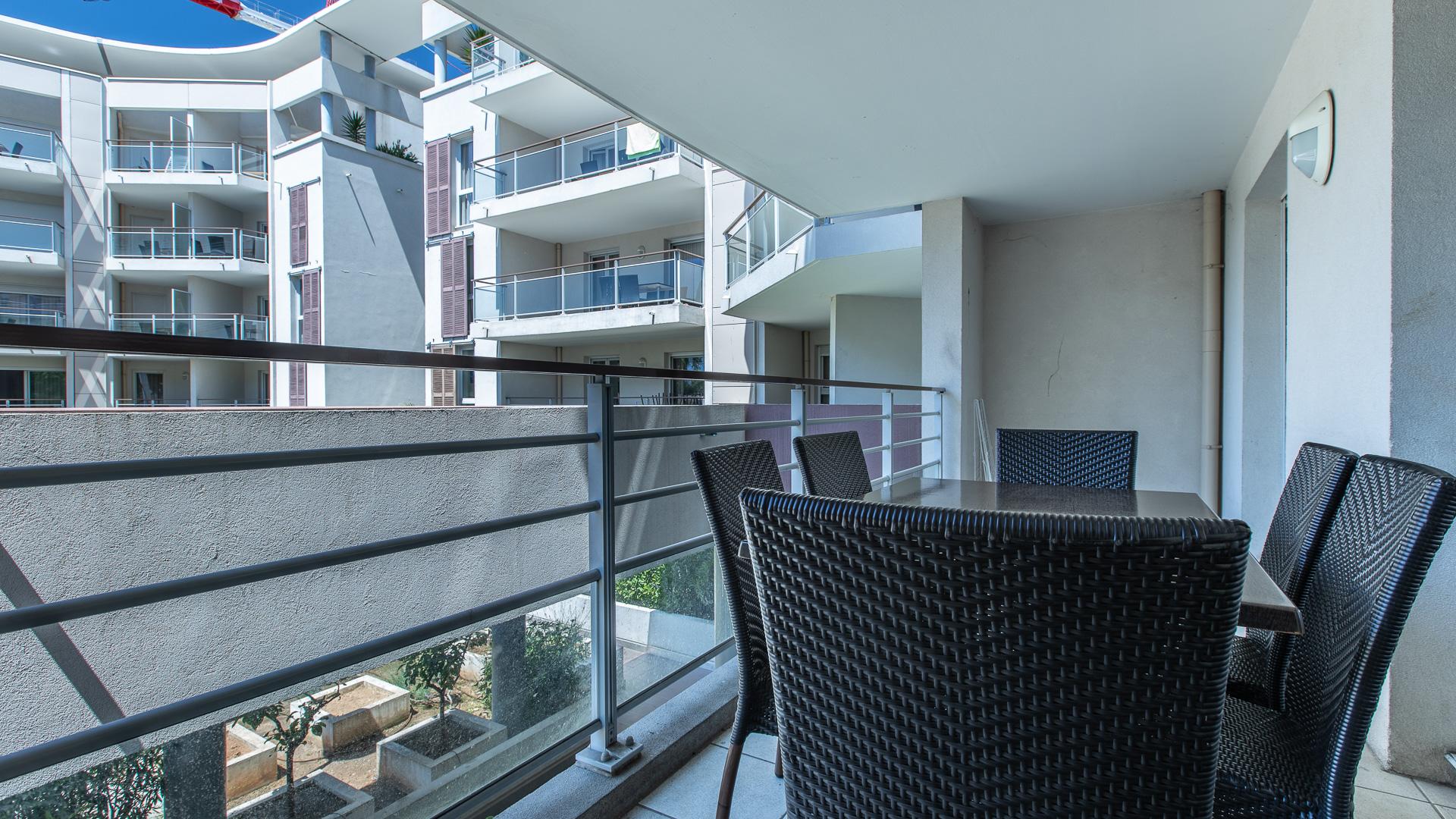 Vacanceole - Residence Le Crystal Кань-сюр-Мер Экстерьер фото